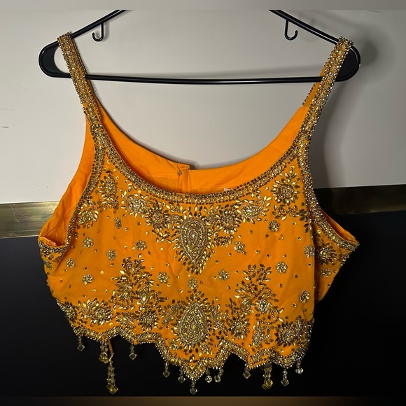 Women’s Traditional Indian Saree draped skirt Set with beading and embroidery - Picture 13 of 16